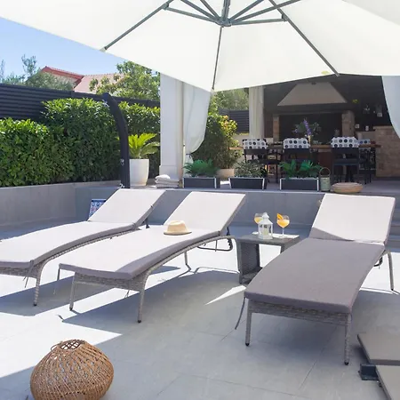Solis - Private Heated Pool דירה