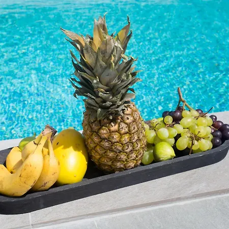 Solis - Private Heated Pool *
