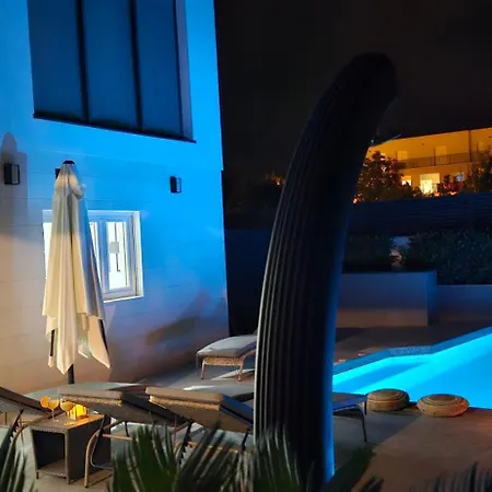 Solis - Private Heated Pool Apartamento *