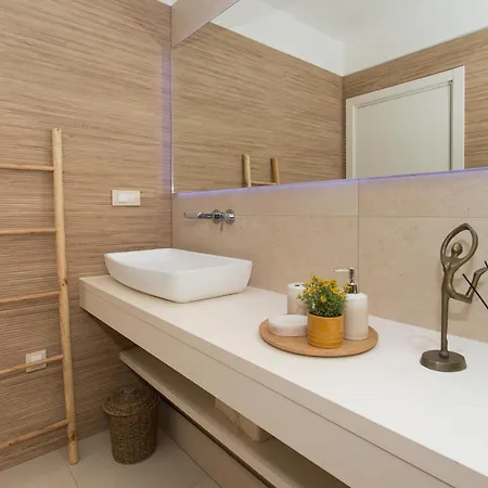 Solis - Private Heated Pool Apartment